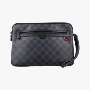 Pre-owned Louis Vuitton Utility Supplement Noir Damier Graphite N60324 clutchbag | stylenewstar