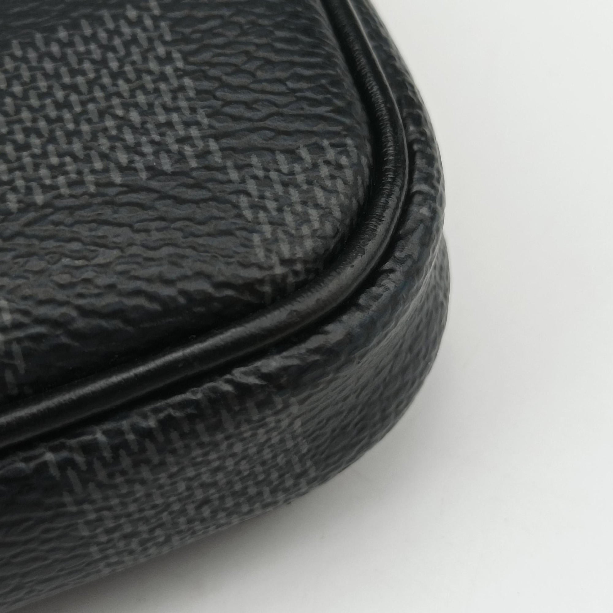 Pre-owned Louis Vuitton Utility Supplement Noir Damier Graphite N60324 clutchbag | stylenewstar