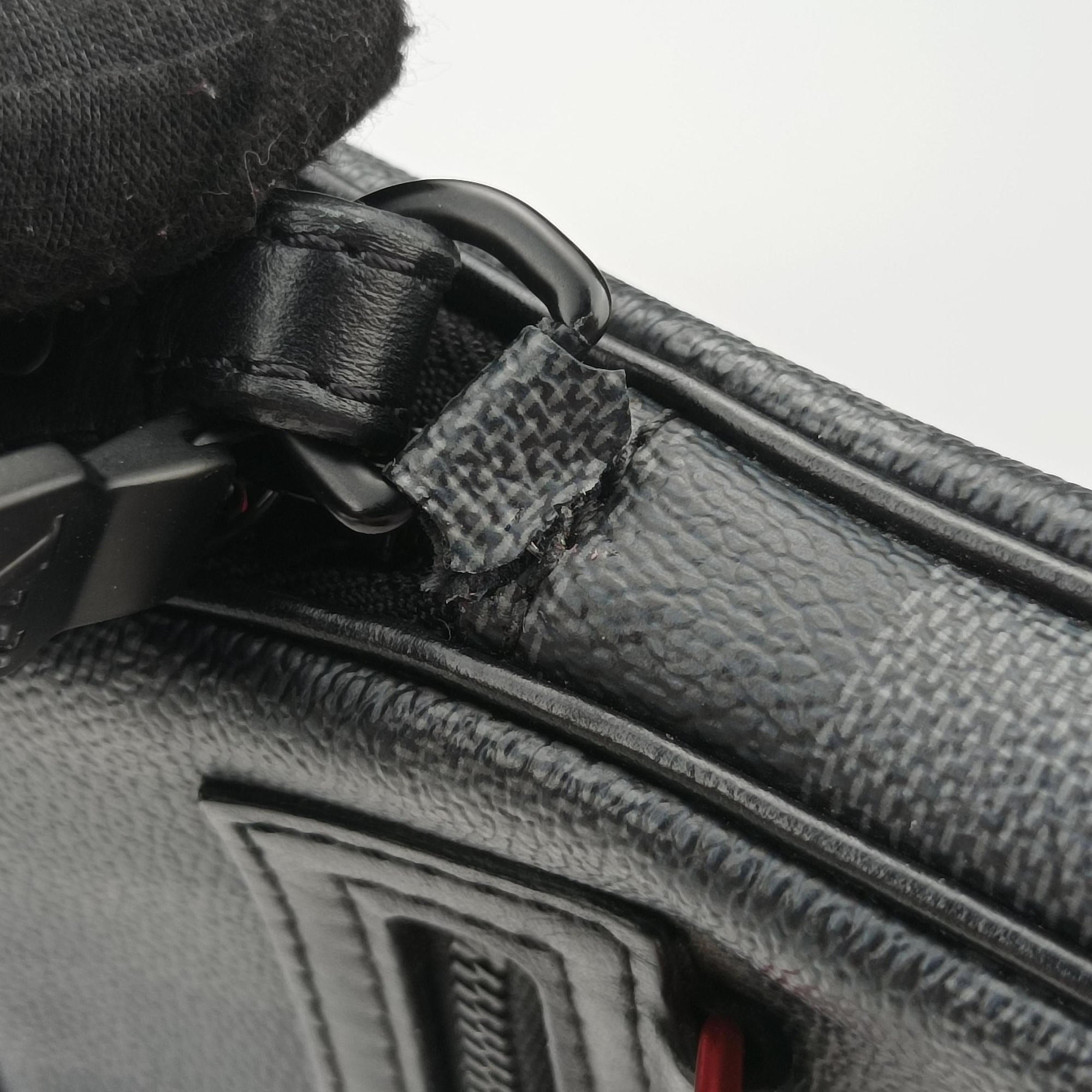 Pre-owned Louis Vuitton Utility Supplement Noir Damier Graphite N60324 clutchbag | stylenewstar