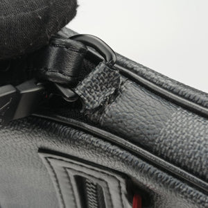 Pre-owned Louis Vuitton Utility Supplement Noir Damier Graphite N60324 clutchbag | stylenewstar