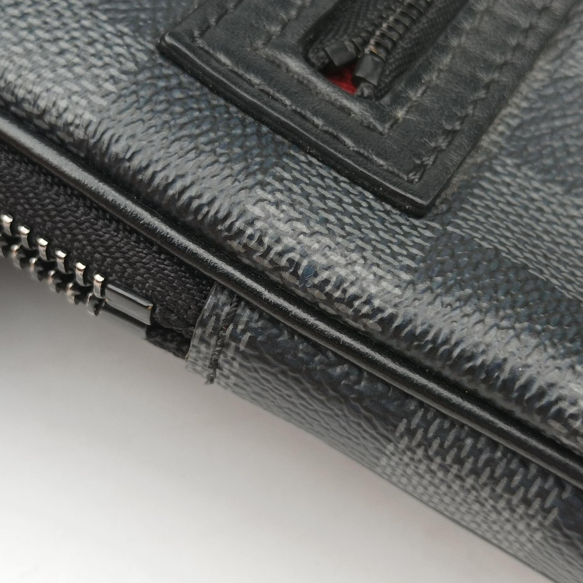 Pre-owned Louis Vuitton Utility Supplement Noir Damier Graphite N60324 clutchbag | stylenewstar