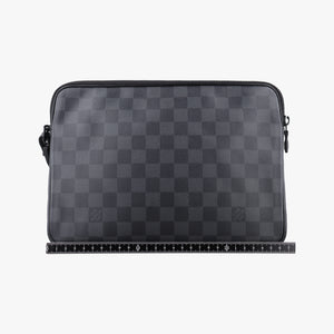Pre-owned Louis Vuitton Utility Supplement Noir Damier Graphite N60324 clutchbag | stylenewstar
