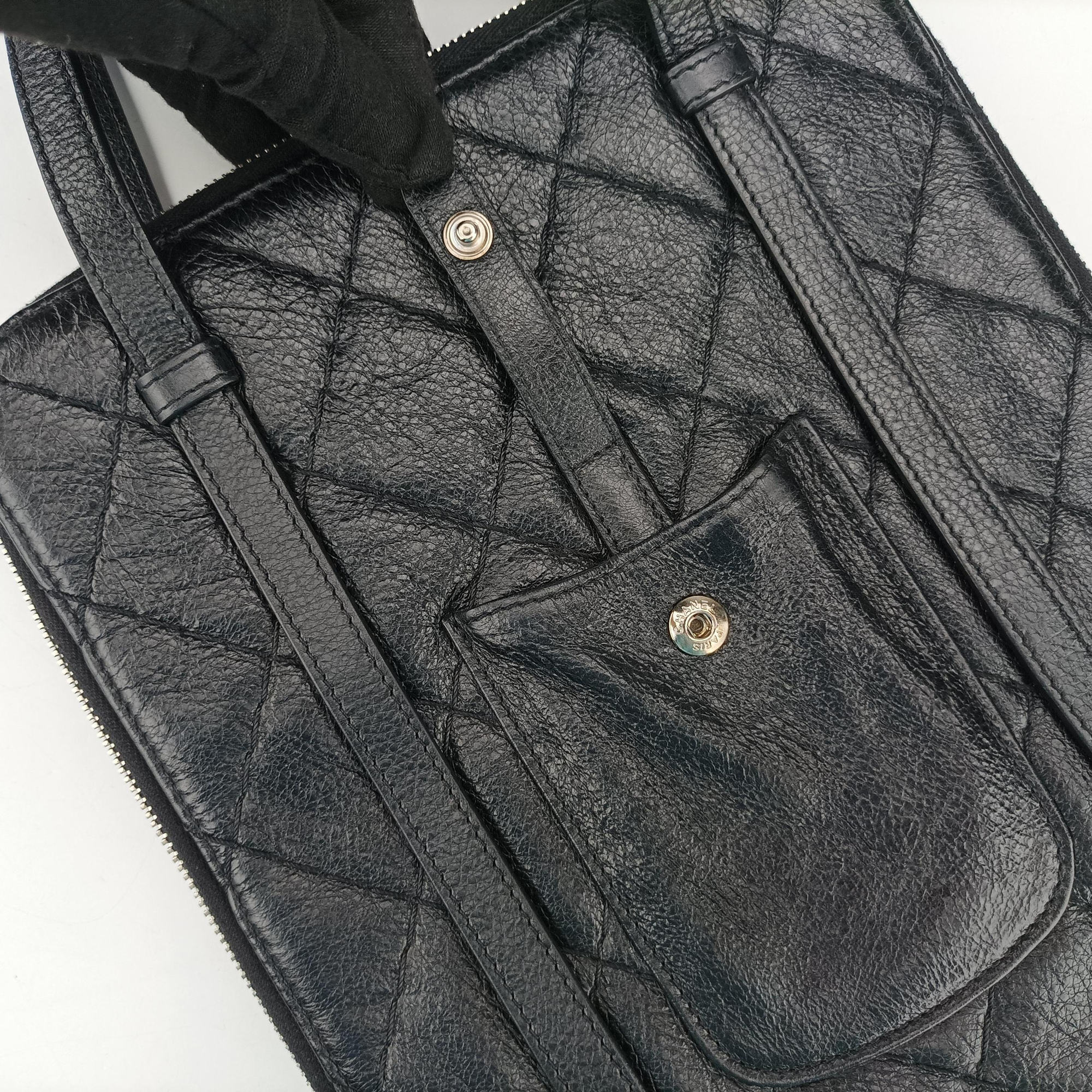 Vintage Chanel Matelasse Black Leather  shoulderbag | stylenewstar