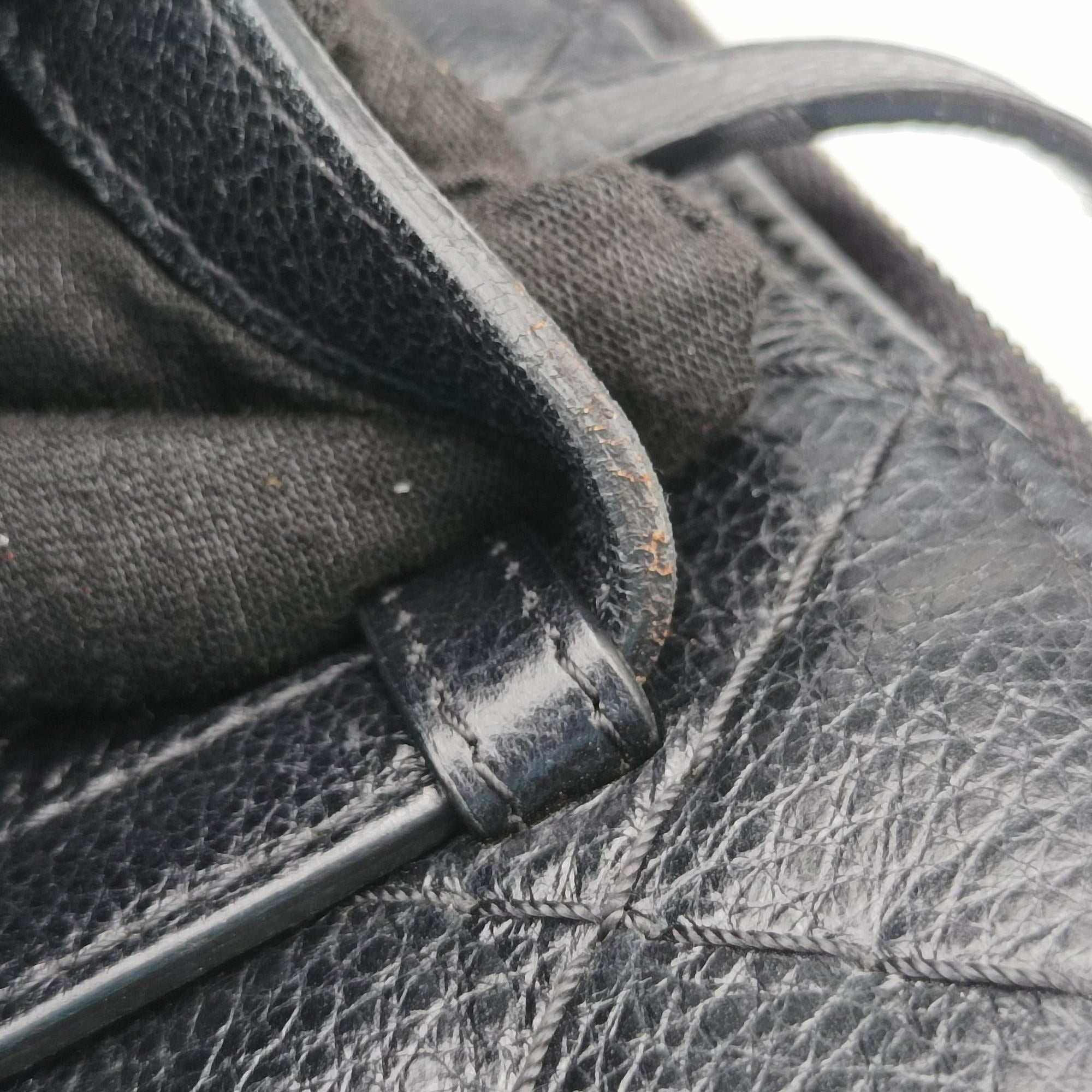 Vintage Chanel Matelasse Black Leather  shoulderbag | stylenewstar