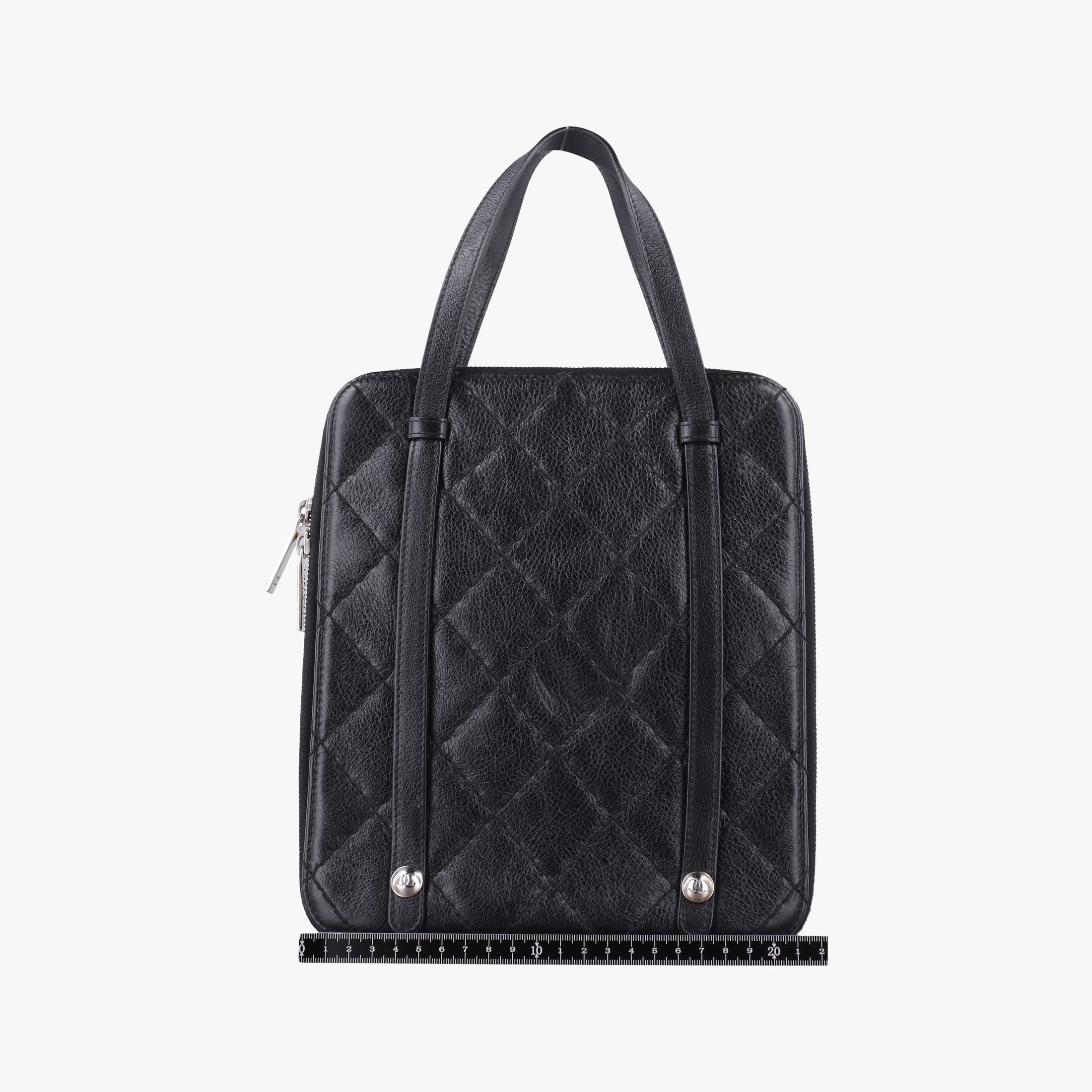 Vintage Chanel Matelasse Black Leather  shoulderbag | stylenewstar