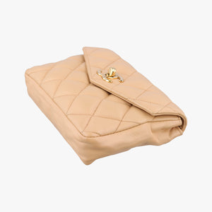 Vintage Chanel Matelasse Beige Lambskin  shoulderbag | stylenewstar