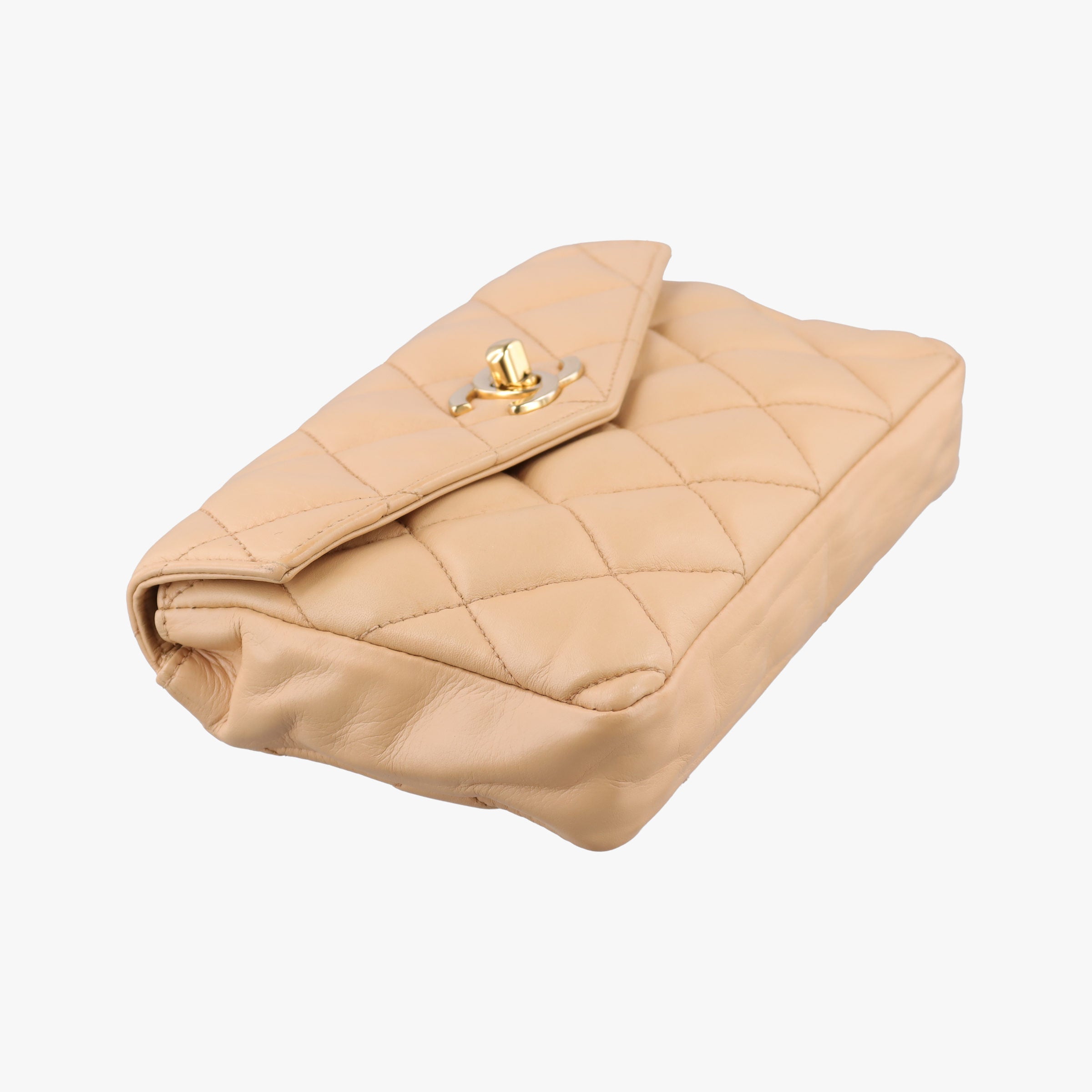 Vintage Chanel Matelasse Beige Lambskin  shoulderbag | stylenewstar