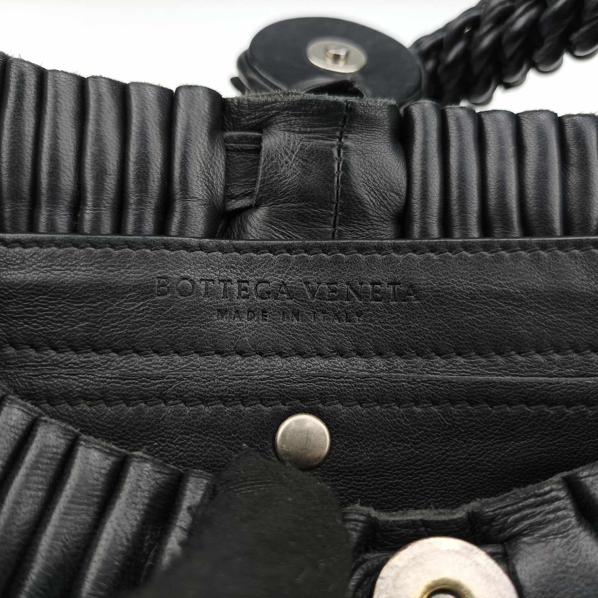 Pre-owned Bottega Veneta Gathered Black Leather  shoulderbag | stylenewstar