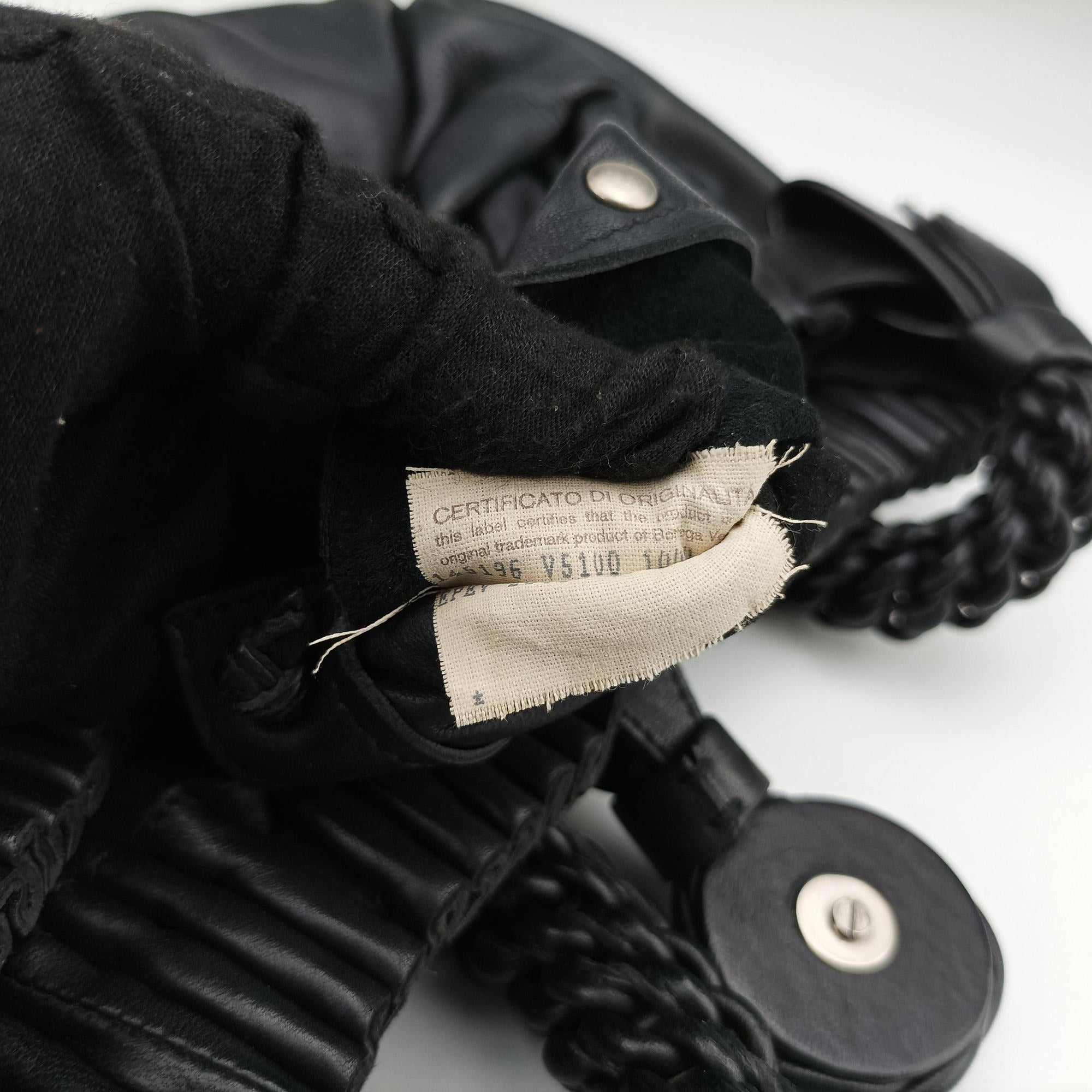 Pre-owned Bottega Veneta Gathered Black Leather  shoulderbag | stylenewstar