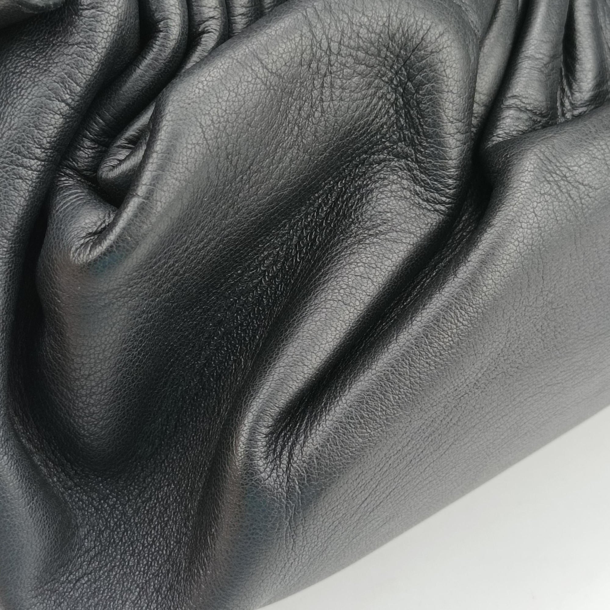 Pre-owned Bottega Veneta Gathered Black Leather  shoulderbag | stylenewstar