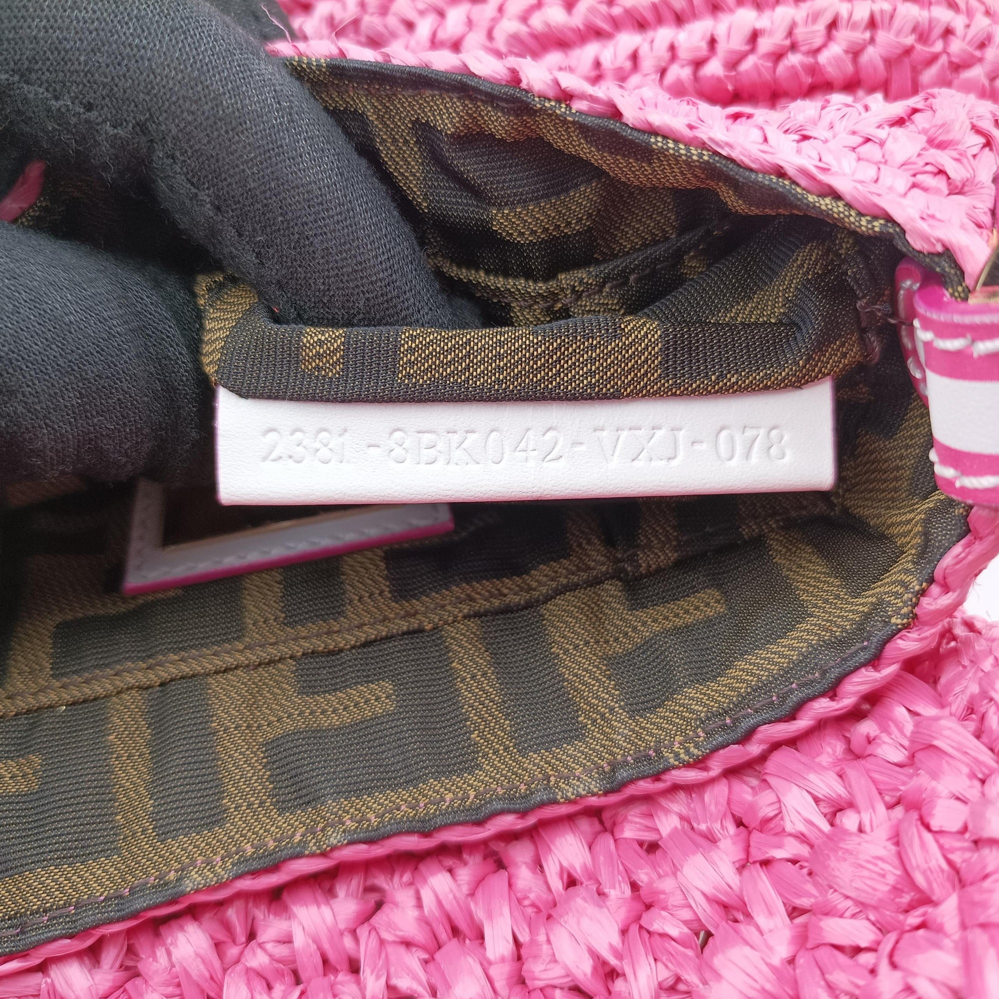 Pre-owned Fendi Chef Bag Pink straw 8BK042 handbag | stylenewstar