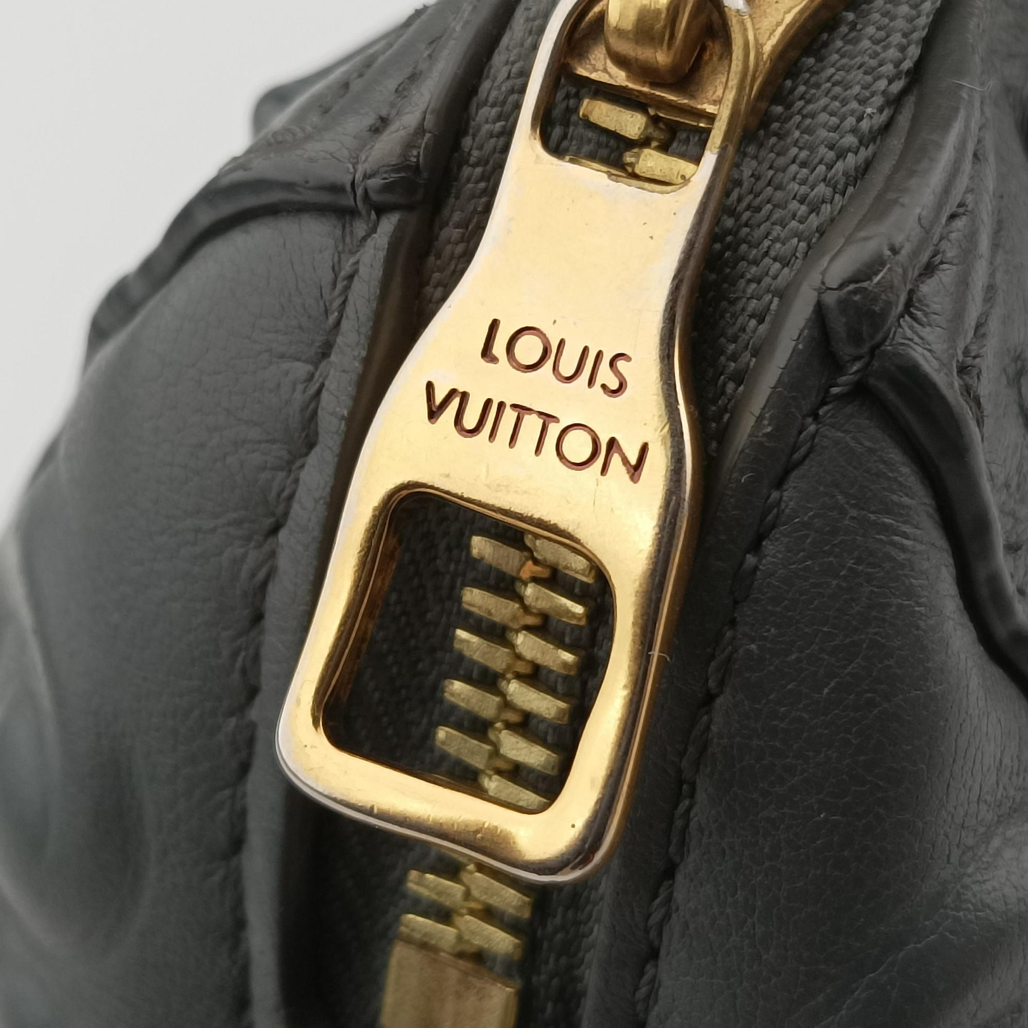 Secondhand Louis Vuitton Versailles Ornament City Keepall Dark Shadow Gray Debossed Monogram M21835 shoulderbag | stylenewstar