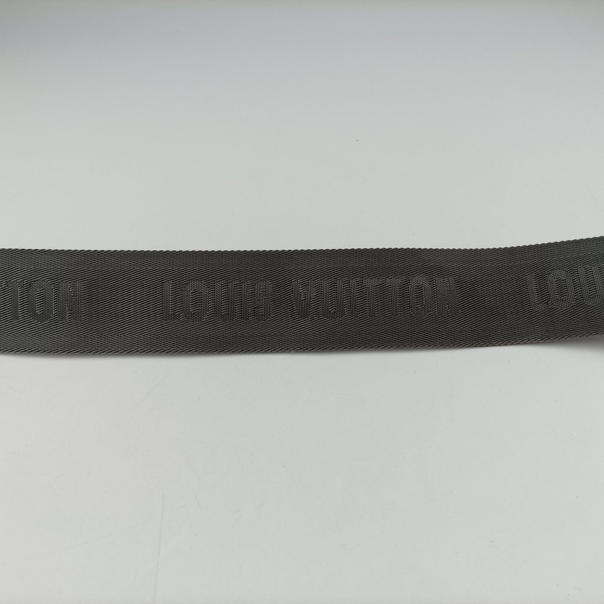 Secondhand Louis Vuitton Versailles Ornament City Keepall Dark Shadow Gray Debossed Monogram M21835 shoulderbag | stylenewstar