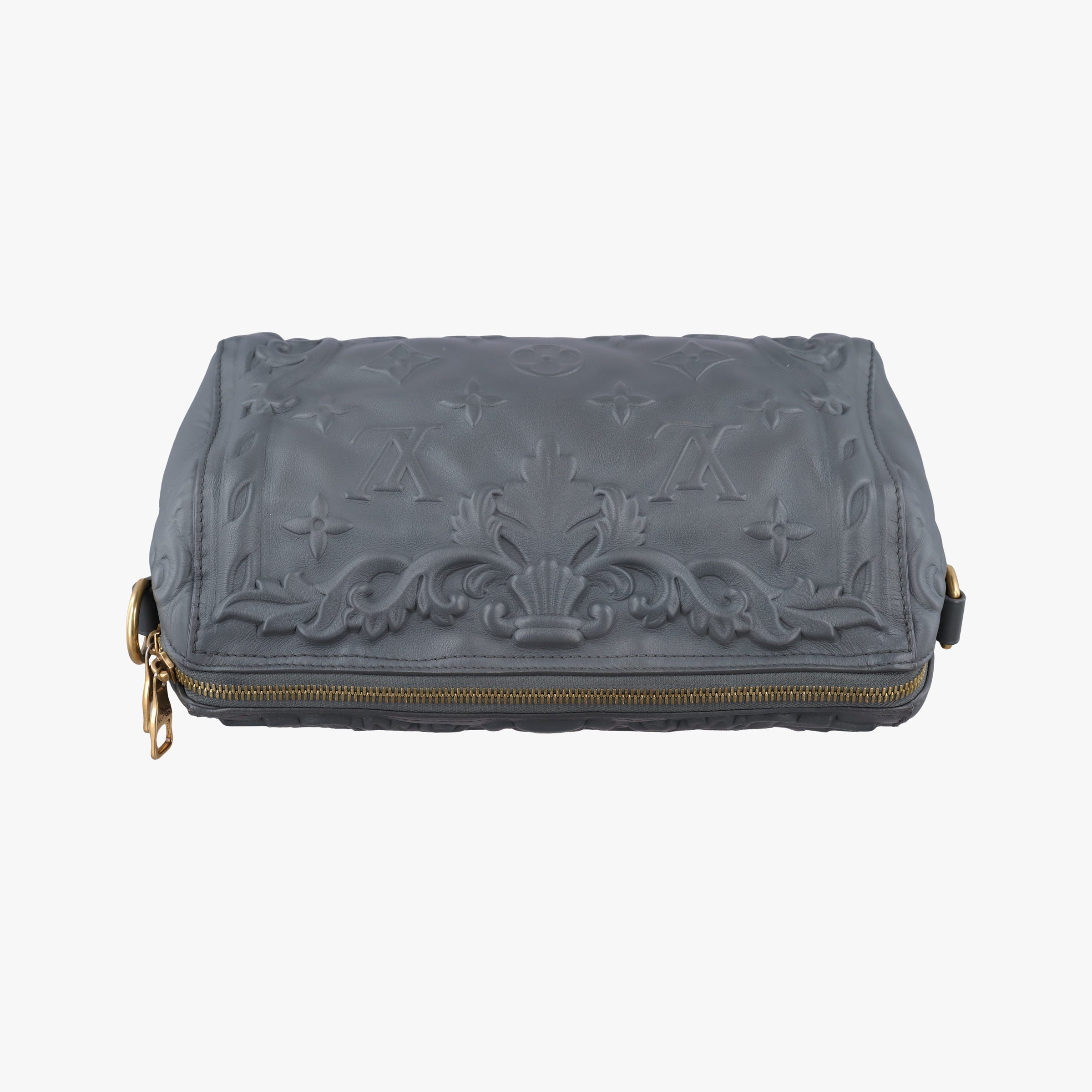 Secondhand Louis Vuitton Versailles Ornament City Keepall Dark Shadow Gray Debossed Monogram M21835 shoulderbag | stylenewstar