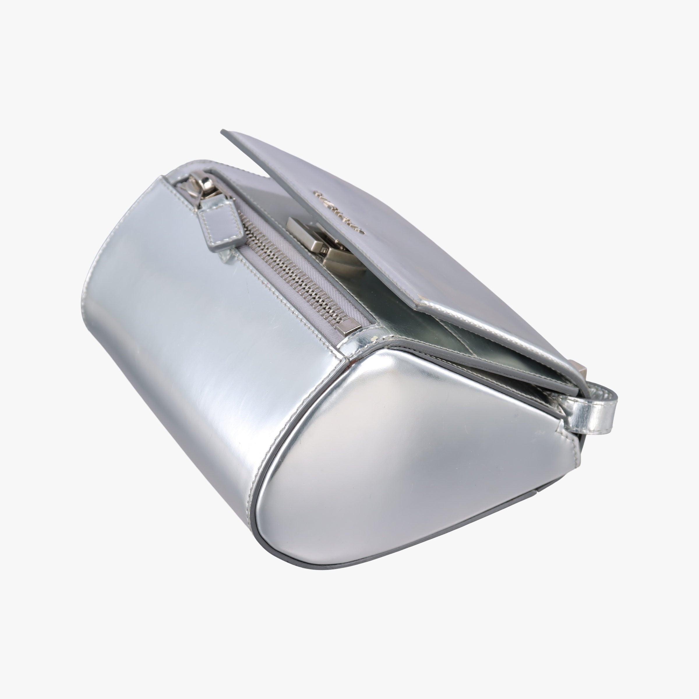 Secondhand Givenchy Pandora Box Silver Patent Leather  shoulderbag | stylenewstar