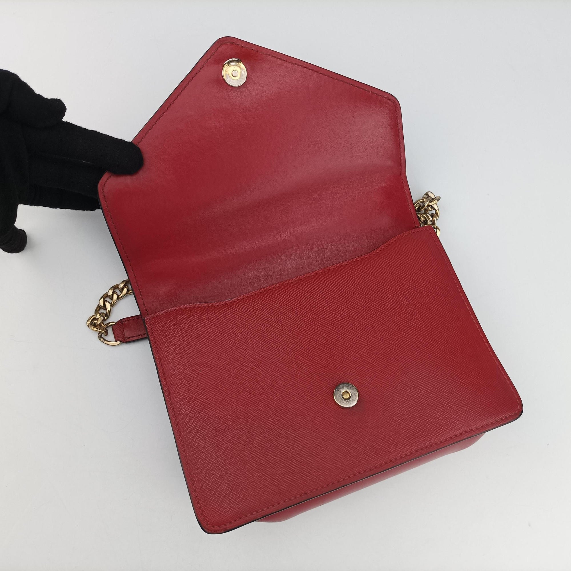 Pre-owned Prada Triangle Logo Red SAFFIANO Leather 1BD200 shoulderbag | stylenewstar