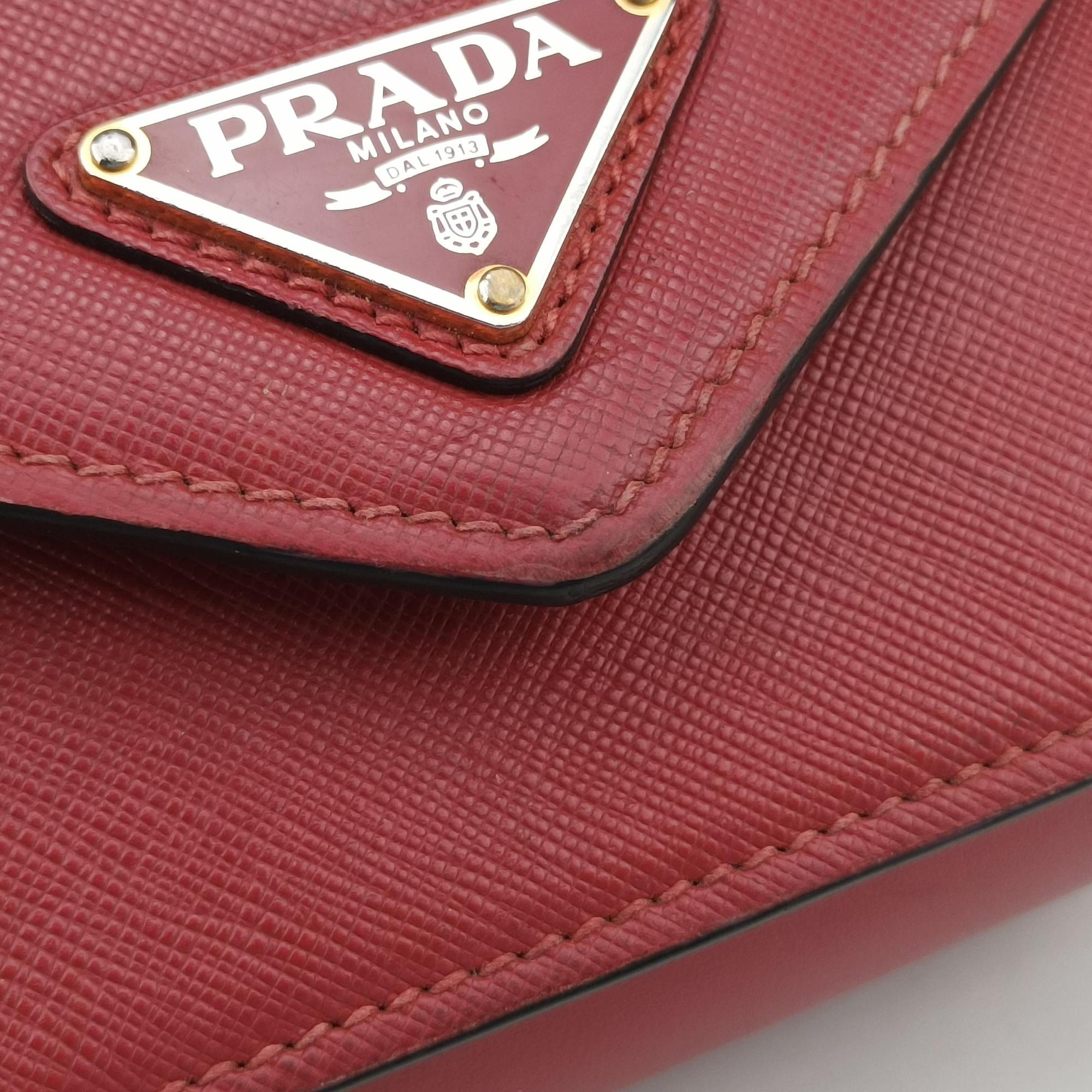 Pre-owned Prada Triangle Logo Red SAFFIANO Leather 1BD200 shoulderbag | stylenewstar