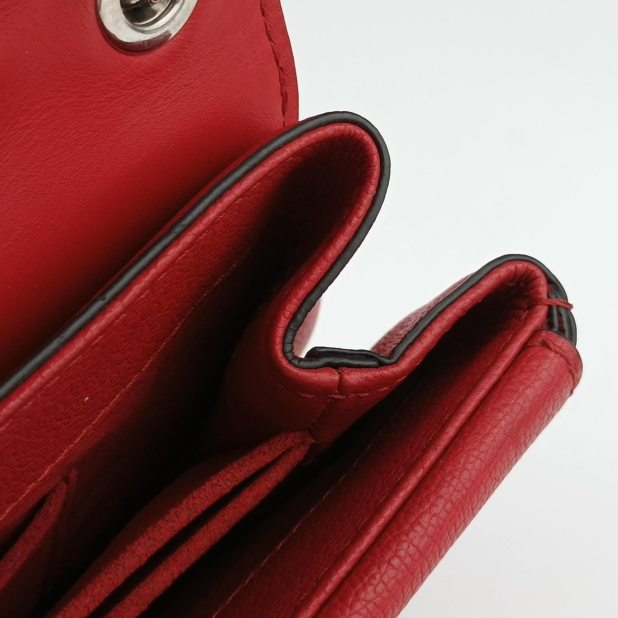 Vintage Louis Vuitton Very Chain Bag Ruby leather M44285 shoulderbag | stylenewstar