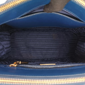 Pre-owned Prada Bi-Color Zip Front Pocket Blue SAFFIANO Leather BN2674 handbag | stylenewstar