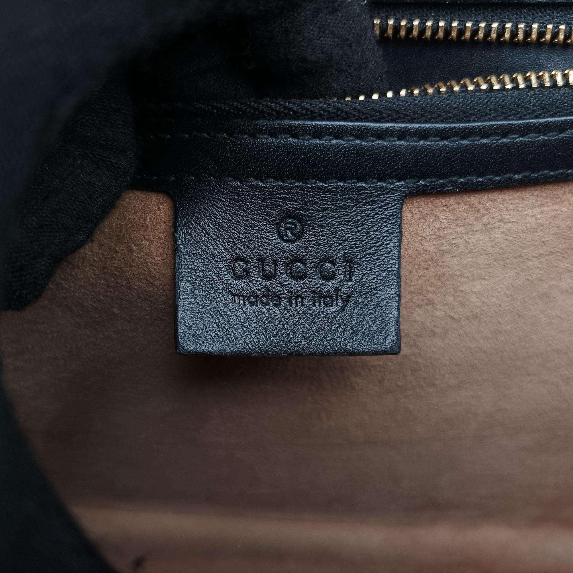 Pre-owned Gucci Sylvie Black×green×red Leather 421882 shoulderbag | stylenewstar