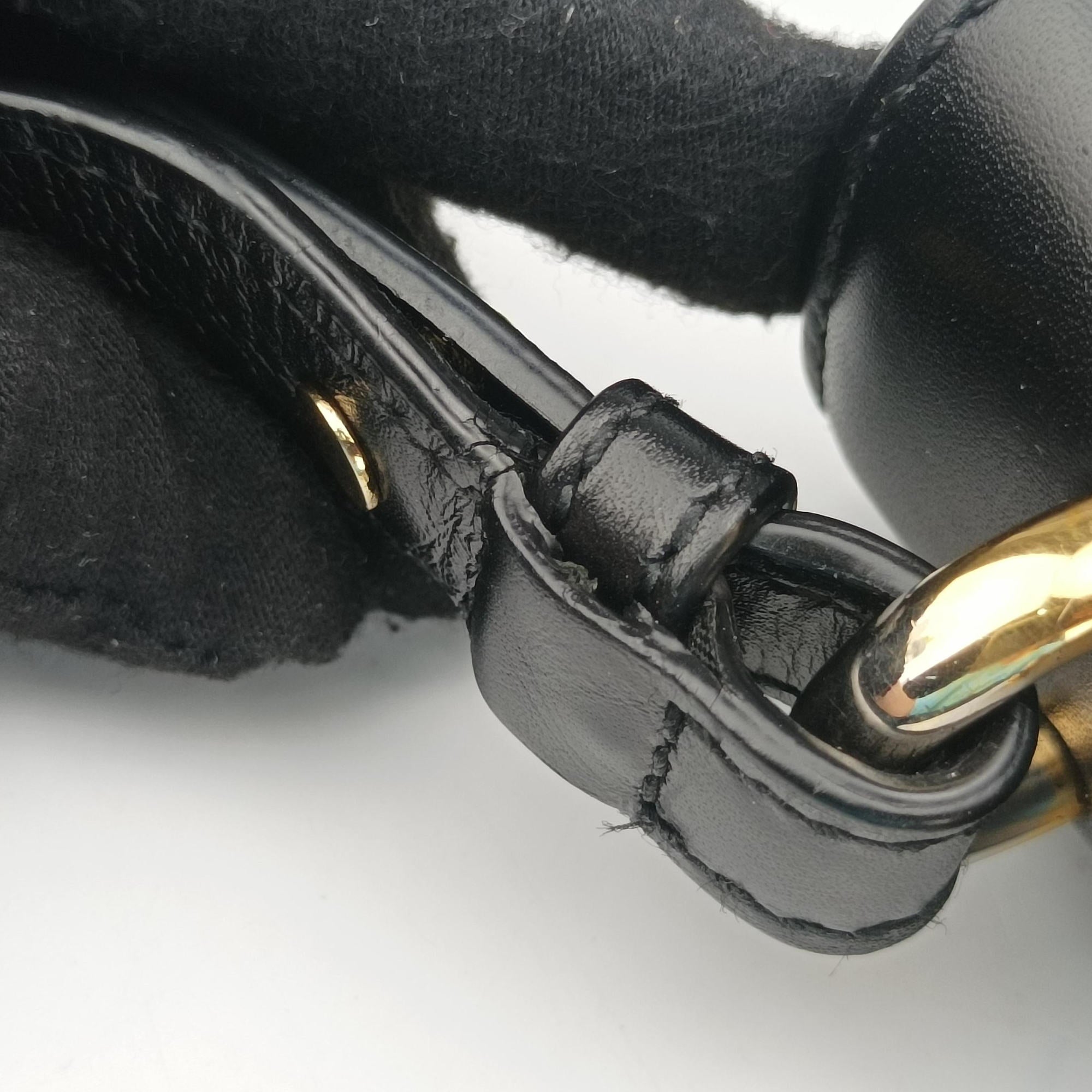Pre-owned Gucci Sylvie Black×green×red Leather 421882 shoulderbag | stylenewstar