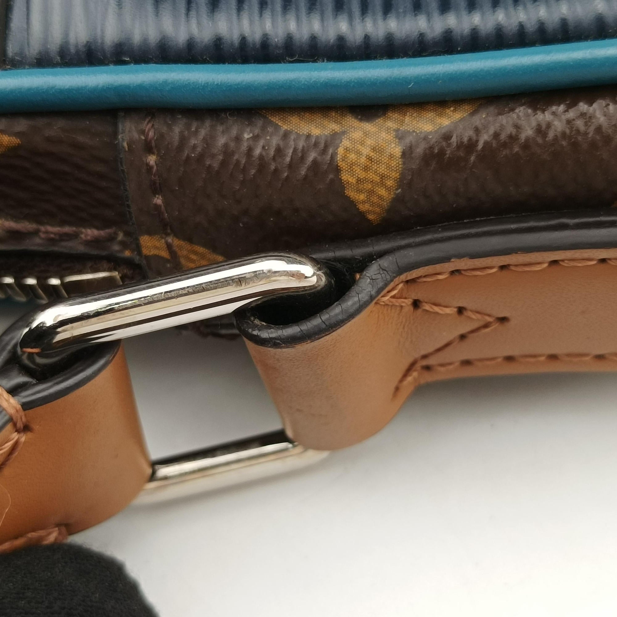 Vintage Louis Vuitton Danube Slim PＭ brown×navy Monogram Canvas×epi M51459 shoulderbag | stylenewstar