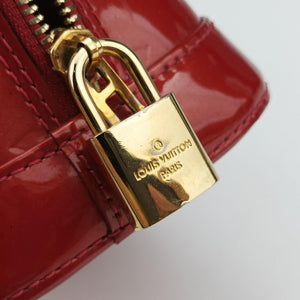 Vintage Louis Vuitton Alma BB CERISE Vernis M90174 shoulderbag | stylenewstar