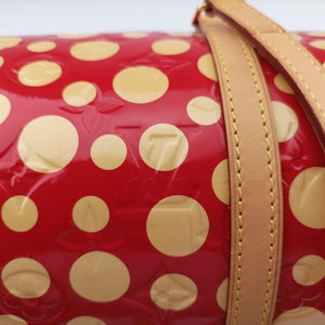 Secondhand Louis Vuitton Dot Infinity Papillon 30 ROUGE×white Vernis M91425 shoulderbag | stylenewstar