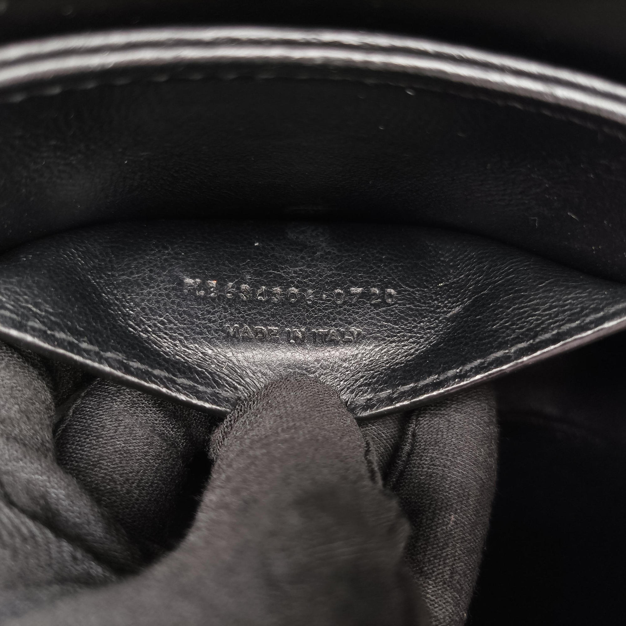 Secondhand Yves Saint Laurent Solferino Black Leather 634306 shoulderbag | stylenewstar