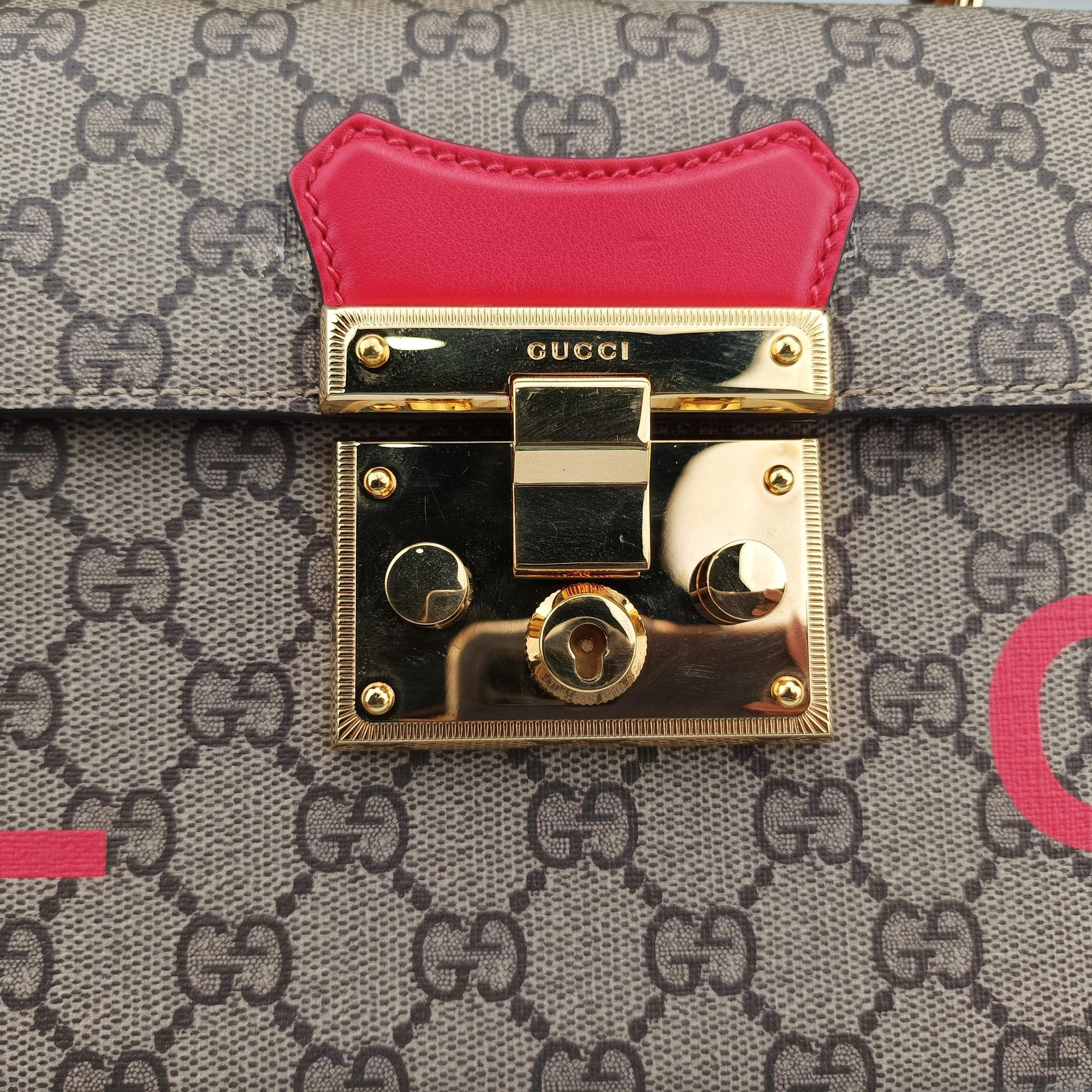 Vintage Gucci GG flora Padlock Bamboo Brown × Red PVC coated canvas×leather 603221 shoulderbag | stylenewstar