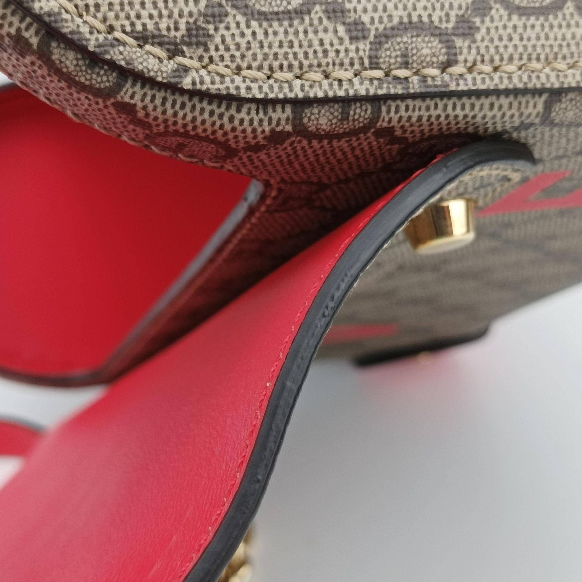 Vintage Gucci GG flora Padlock Bamboo Brown × Red PVC coated canvas×leather 603221 shoulderbag | stylenewstar