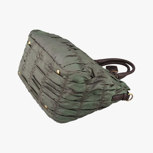Pre-owned Prada Gaufre Green nylon BN1935 shoulderbag | stylenewstar