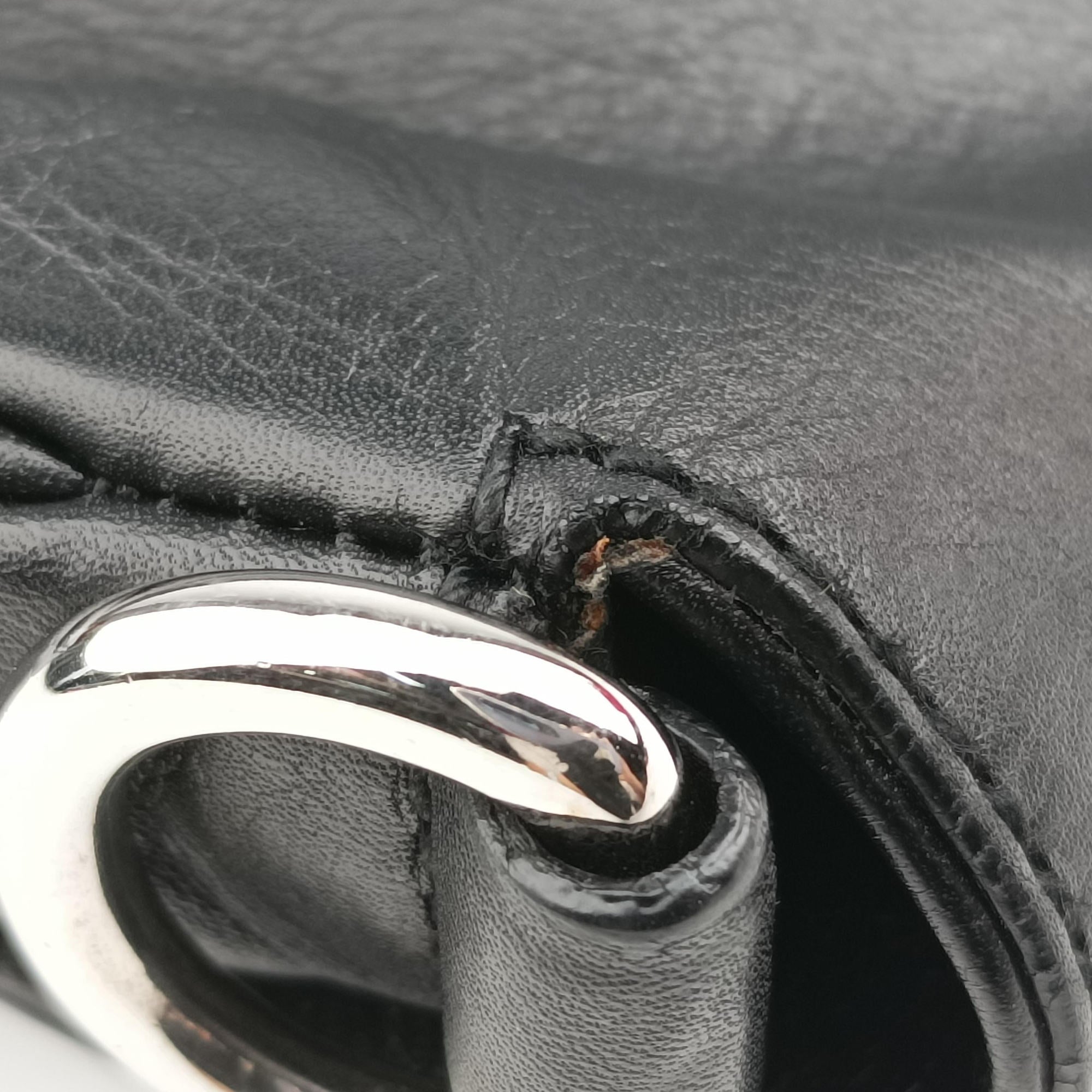 Pre-owned Gucci Romy Messenger Black Leather 177106 shoulderbag | stylenewstar