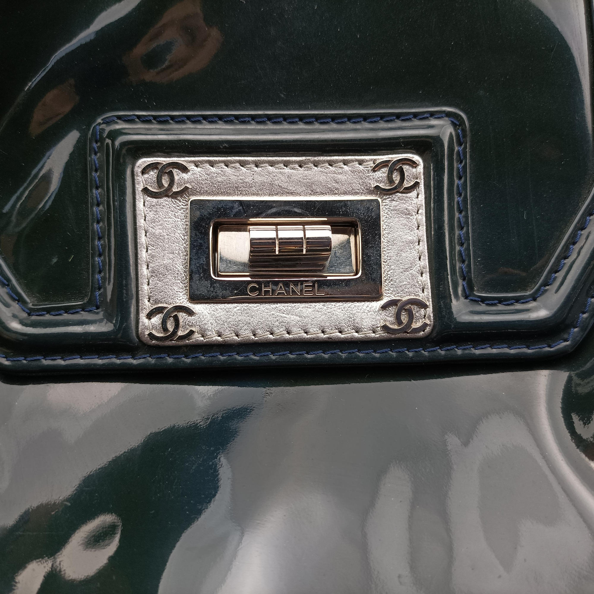 Pre-owned Chanel Mademoiselle Lock Bijoux Dark Navy Blue Patent Leather A46824 shoulderbag | stylenewstar