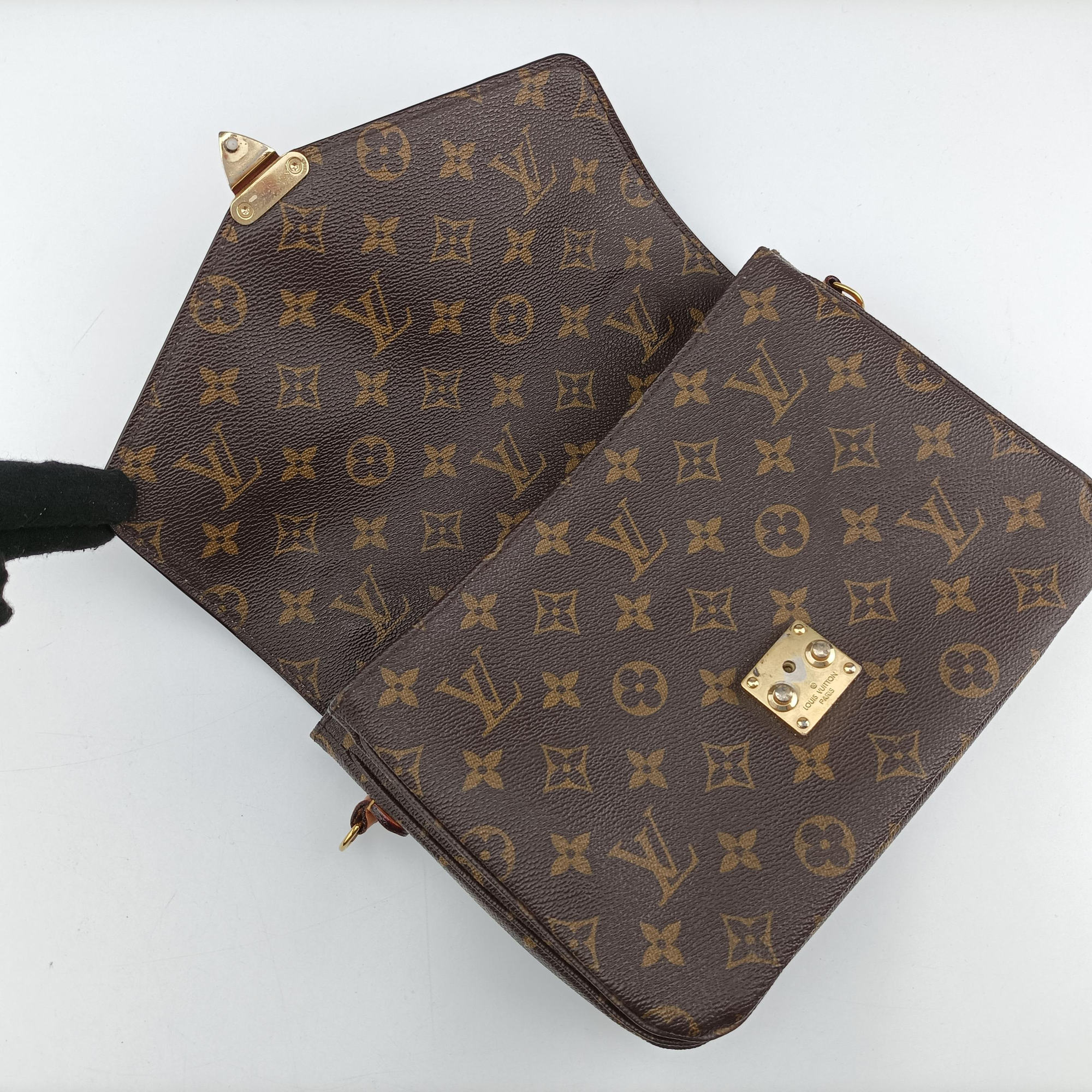 Secondhand Louis Vuitton Pochette Metis MM Brown Monogram Canvas M44875 shoulderbag | stylenewstar