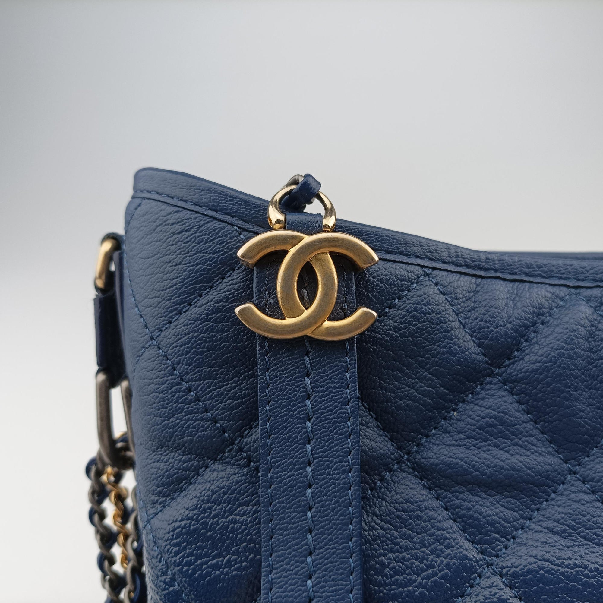 Pre-owned Chanel GABRIELLE Blue lambskin A93824 shoulderbag | stylenewstar