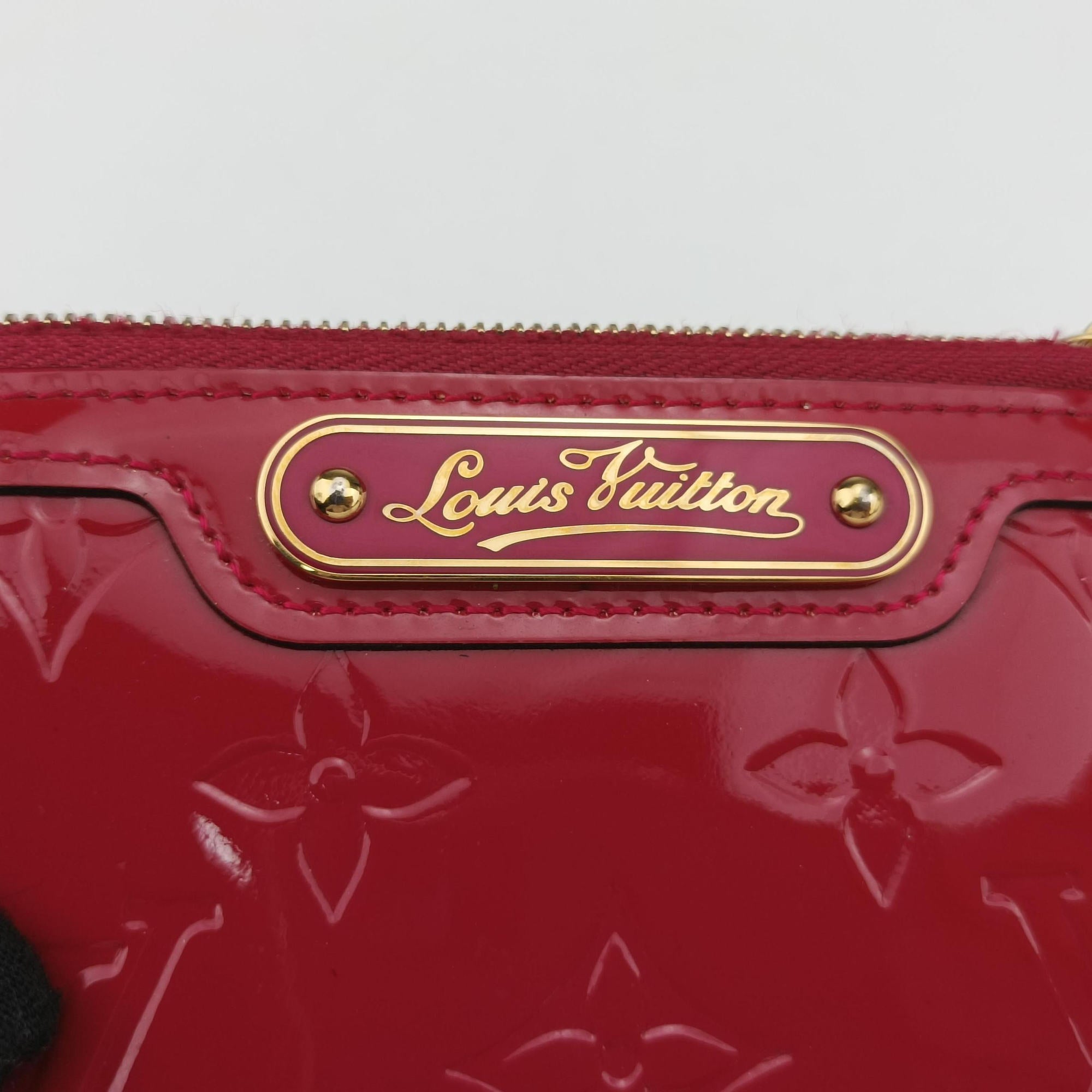 Vintage Louis Vuitton Pochette Cles Pomme d'Amour Vernis M93559 coinpurse | stylenewstar