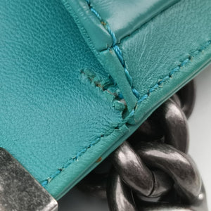 Pre-owned Chanel BOY CHANEL Green Leather A67085 shoulderbag | stylenewstar