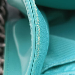 Pre-owned Chanel BOY CHANEL Green Leather A67085 shoulderbag | stylenewstar