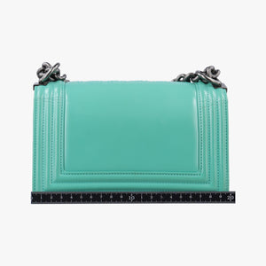 Pre-owned Chanel BOY CHANEL Green Leather A67085 shoulderbag | stylenewstar