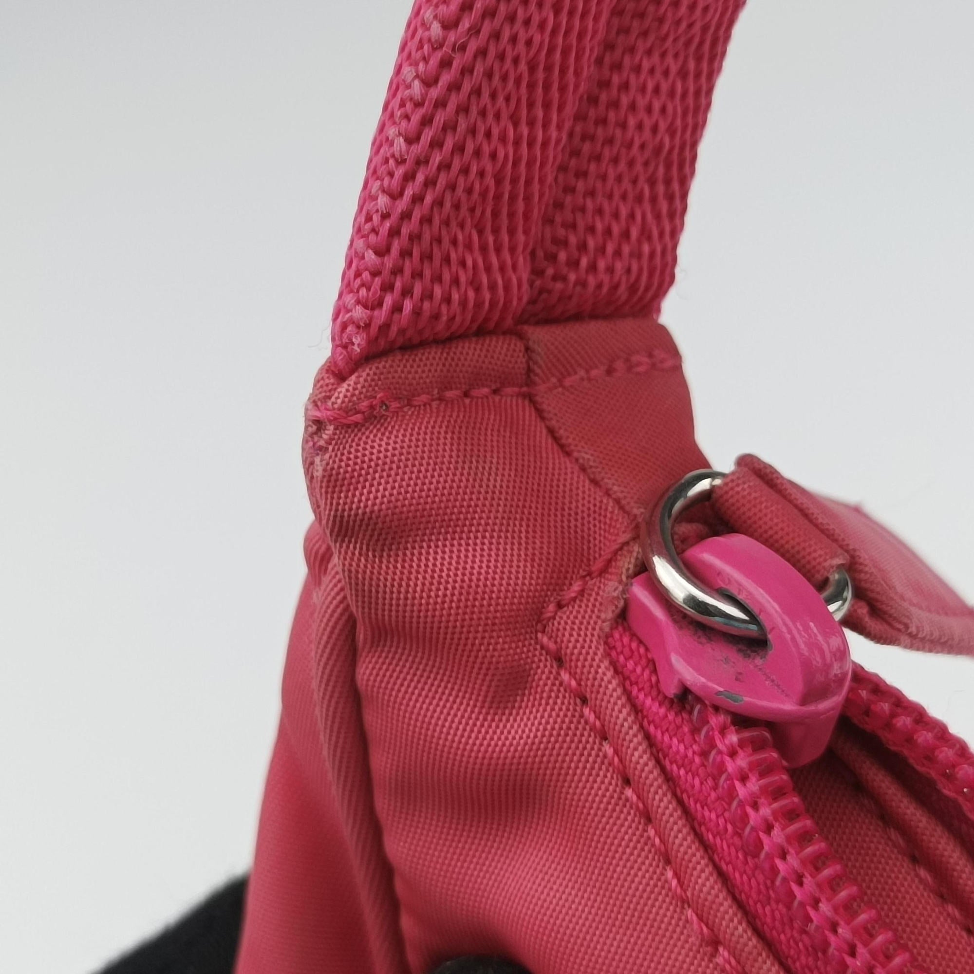Pre-owned Prada Re-Edition2000 Pink nylon 1NE515 handbag | stylenewstar