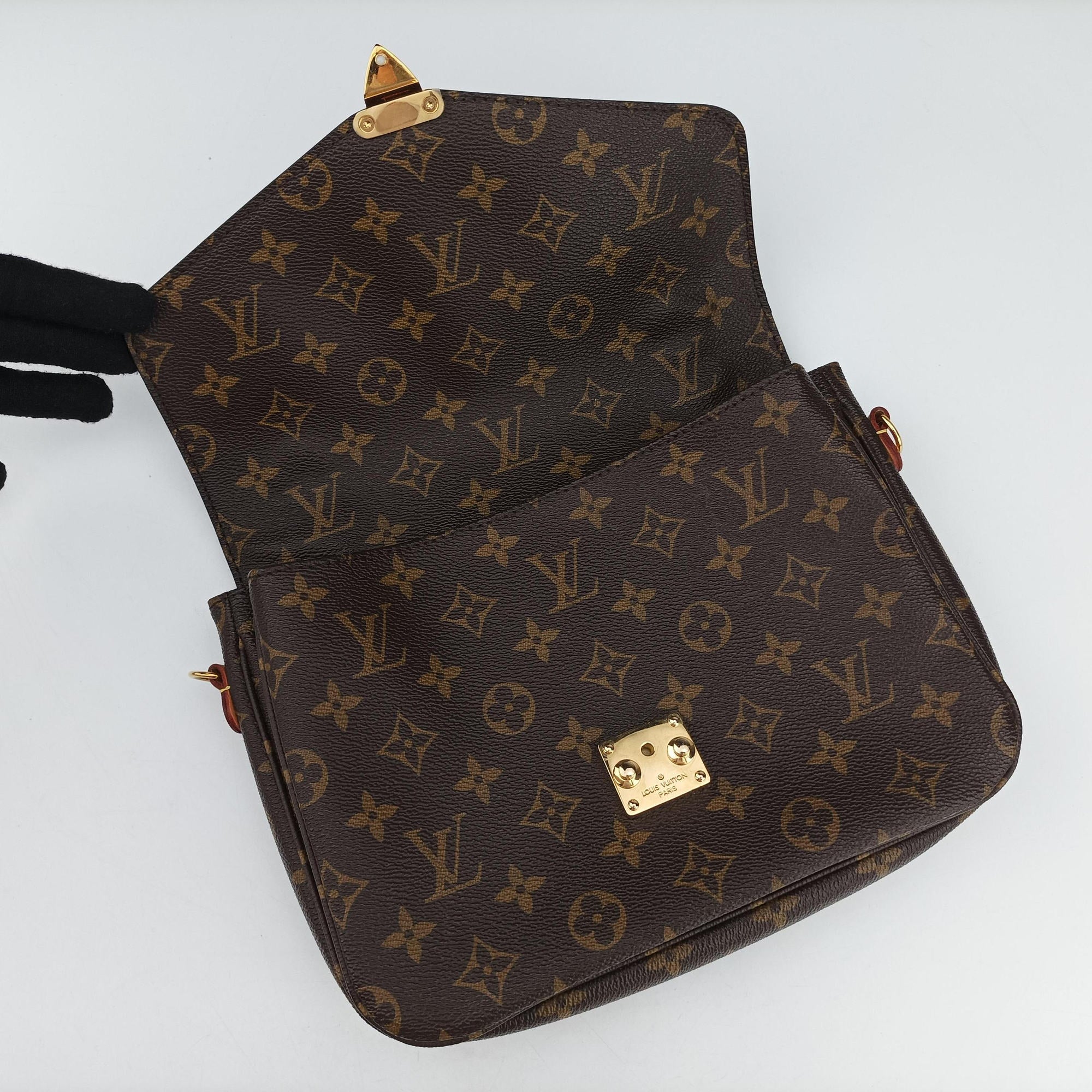 Pre-owned Louis Vuitton Pochette Metis MM Brown Monogram Canvas M44875 shoulderbag | stylenewstar