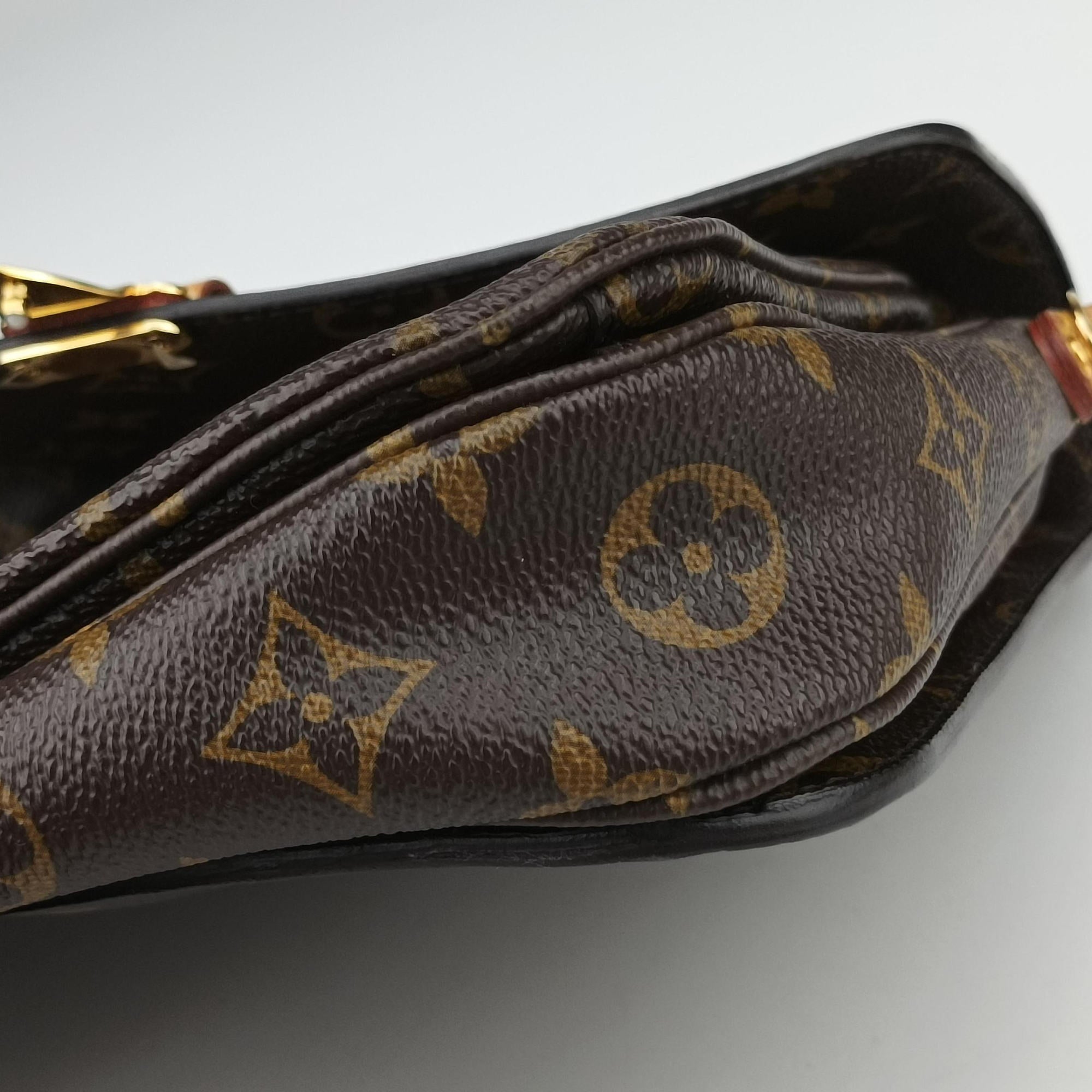 Pre-owned Louis Vuitton Pochette Metis MM Brown Monogram Canvas M44875 shoulderbag | stylenewstar