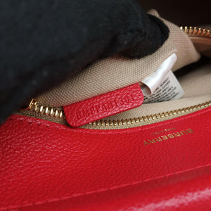 Pre-owned Burberry Title Red Leather  handbag | stylenewstar