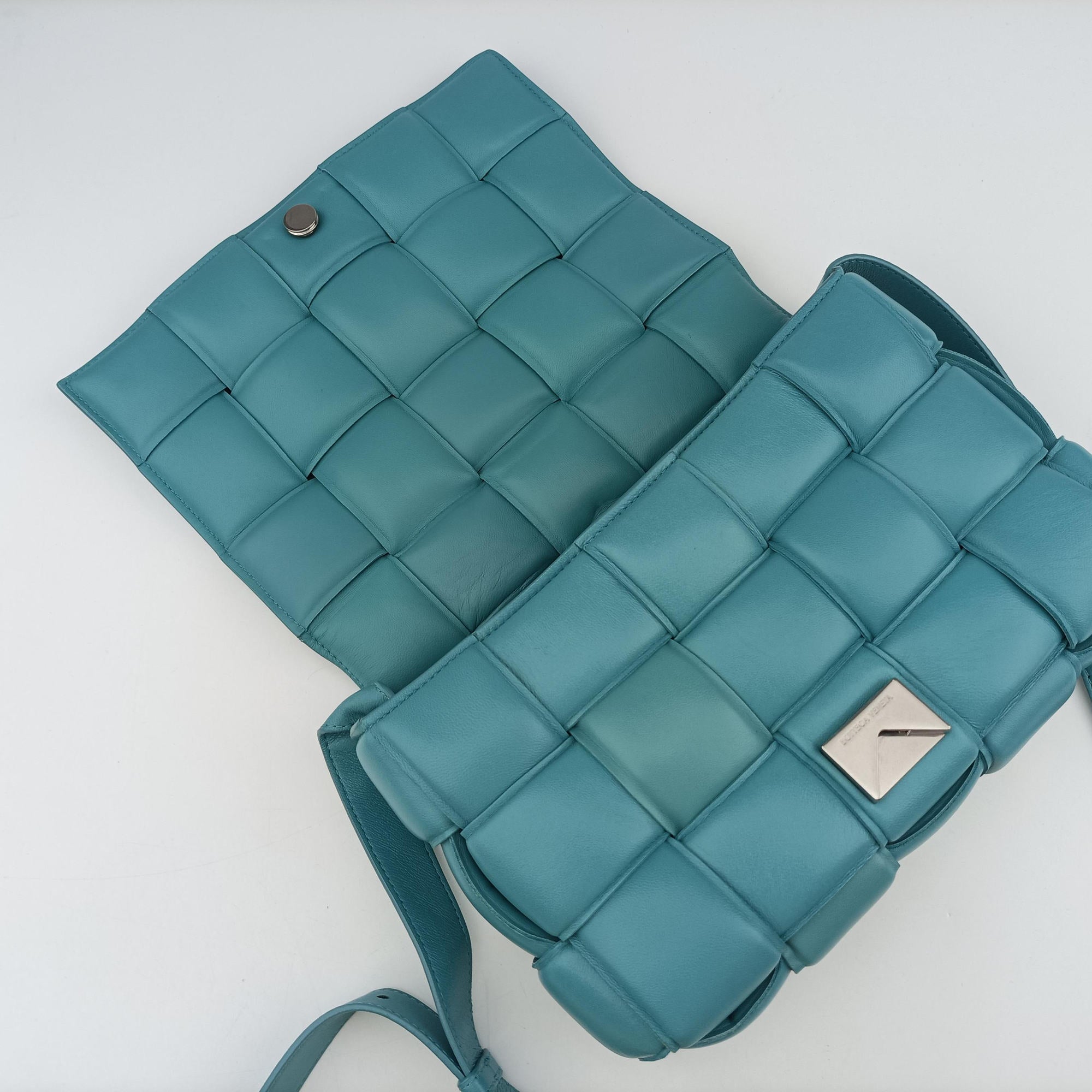 Pre-owned Bottega Veneta Padded Cassette Blue lambskin  shoulderbag | stylenewstar