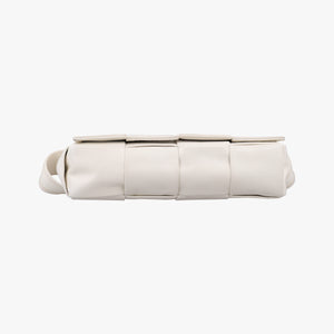 Pre-owned Bottega Veneta Padded CASSETTE White lambskin  shoulderbag | stylenewstar