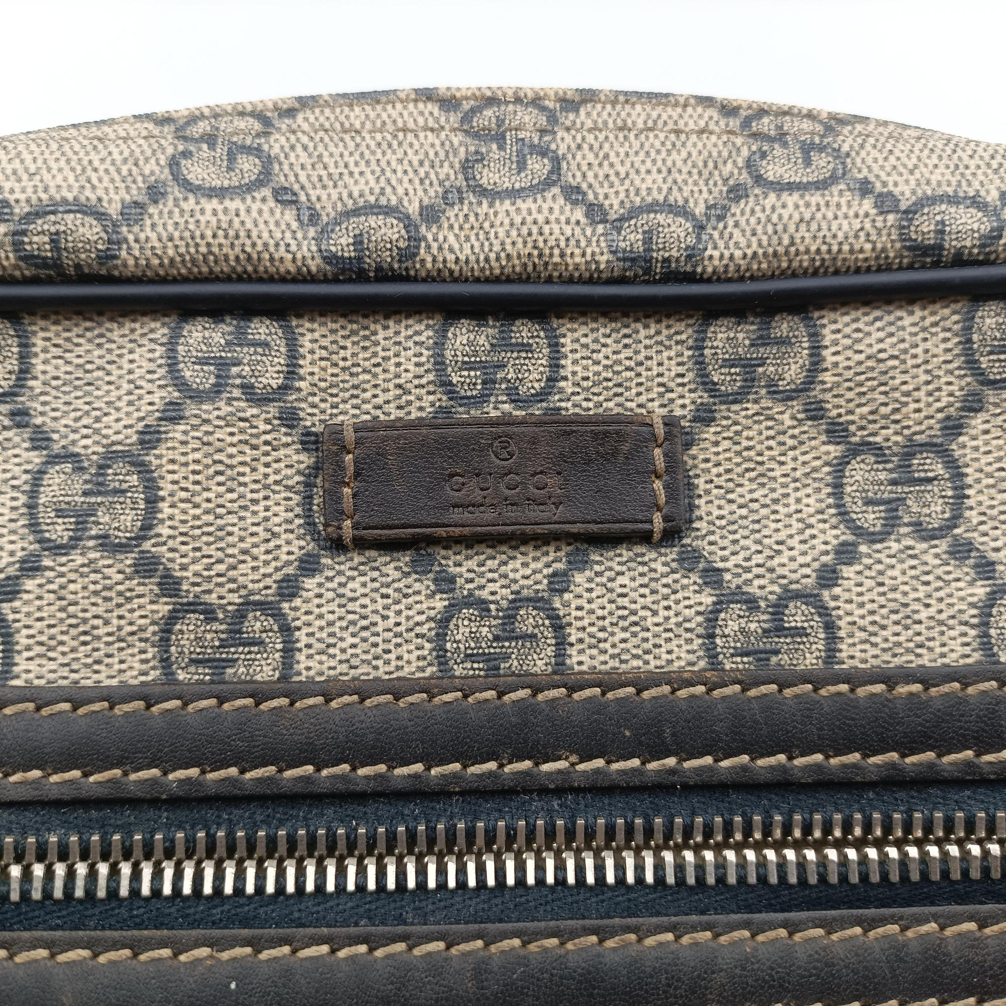 Vintage Gucci GG Supreme Messenger Beige × Navy PVC coated canvas×leather 201448 shoulderbag | stylenewstar