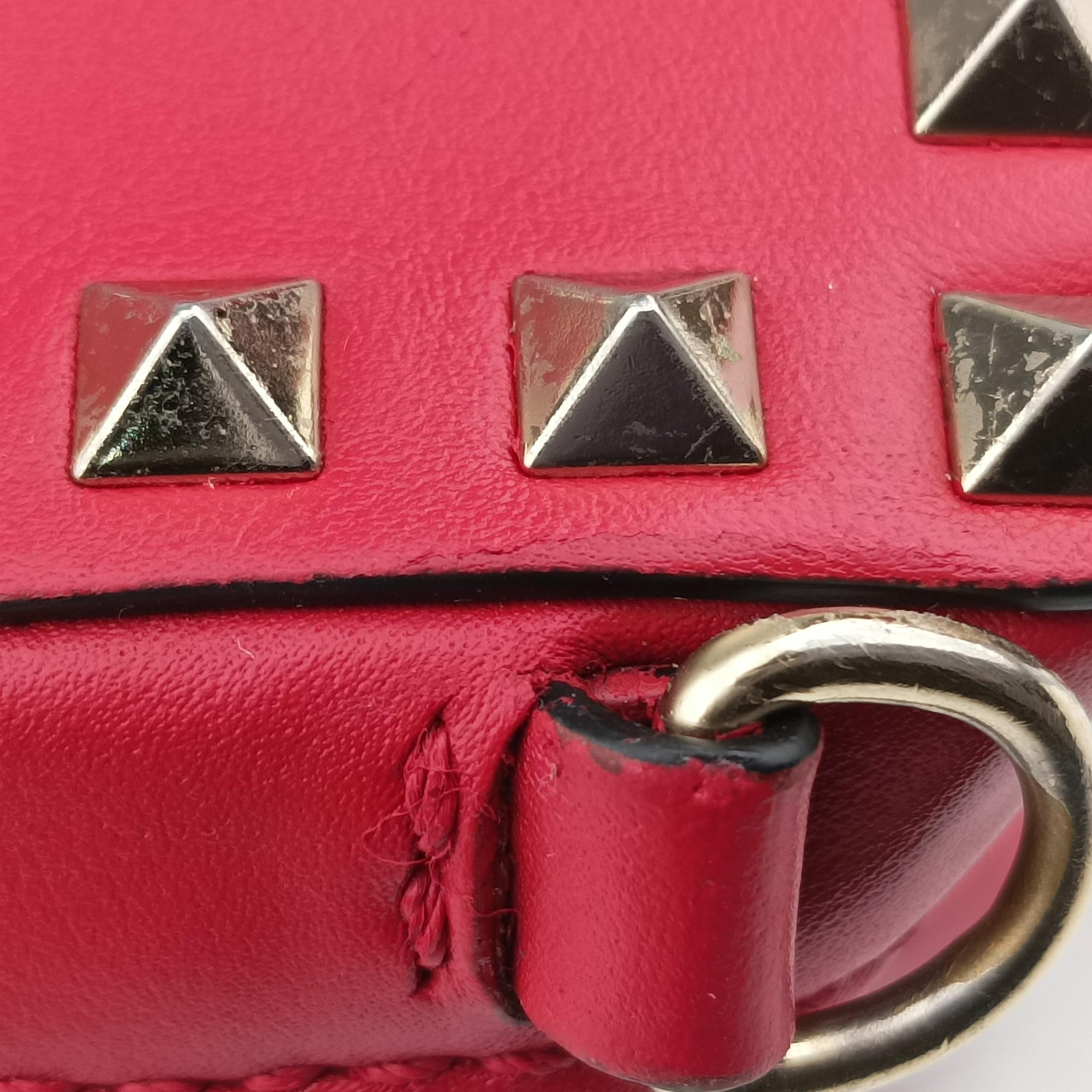 Pre-owned Valentino Rockstud Red Leather  shoulderbag | stylenewstar