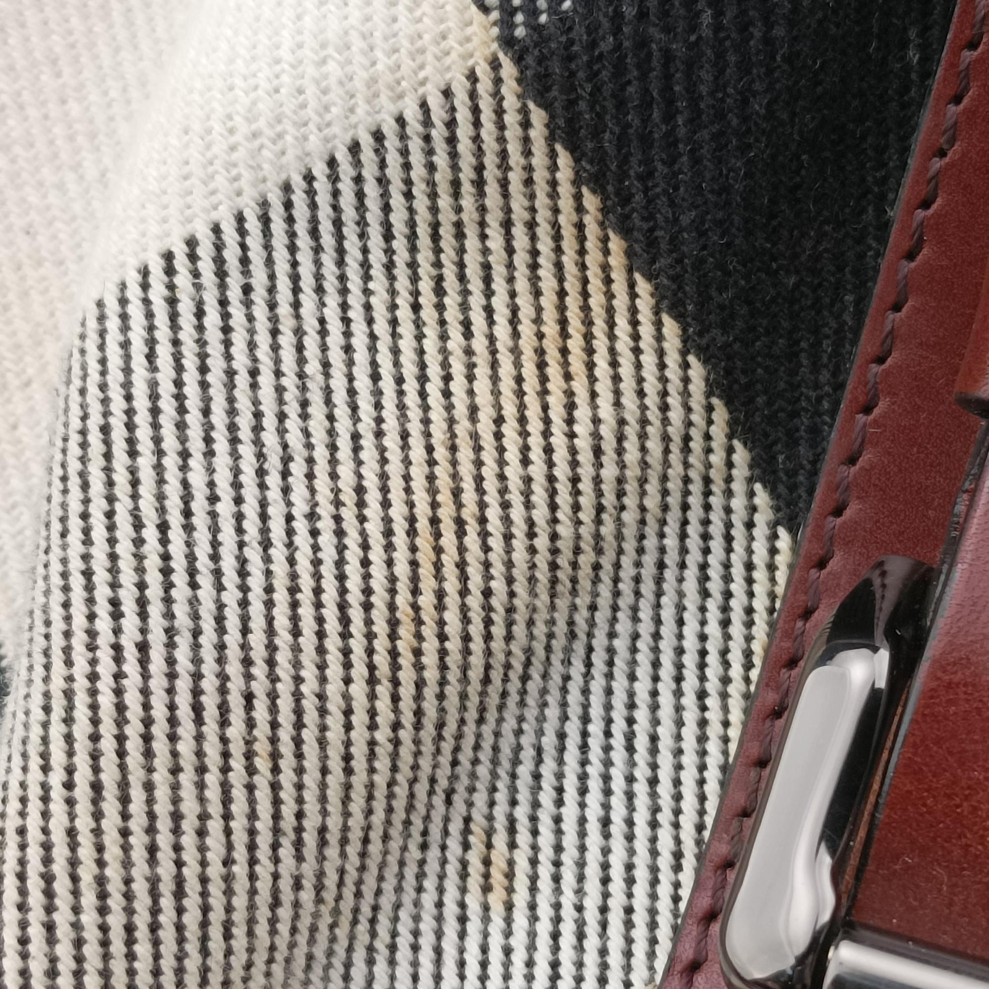 Pre-owned Burberry Beat Check Brown × Beige × Black Canvas × Leather  shoulderbag | stylenewstar