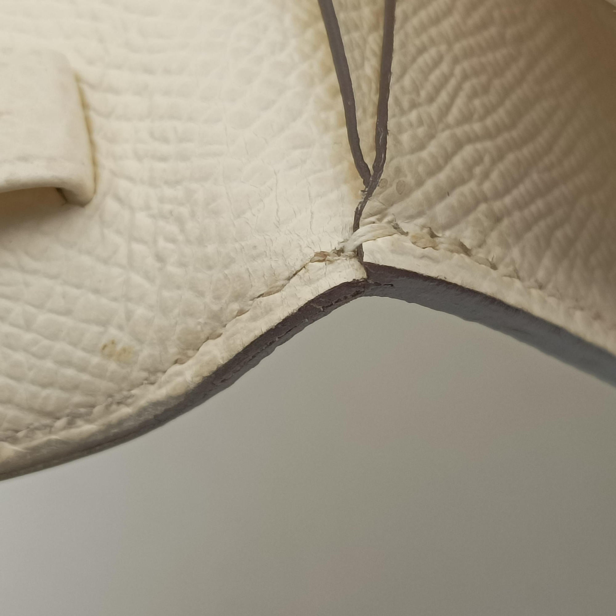 Pre-owned Hermes Clic 16 Nata Epsom Calfskin  shoulderbag | stylenewstar